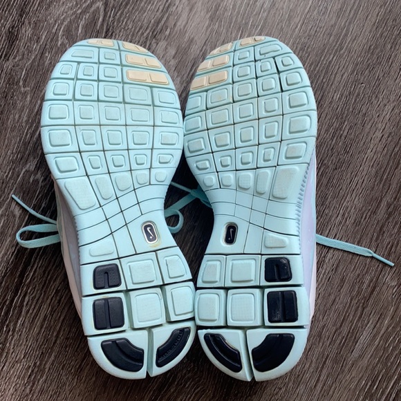 Nike Free Run Mint Size 8.5 - Picture 4 of 5